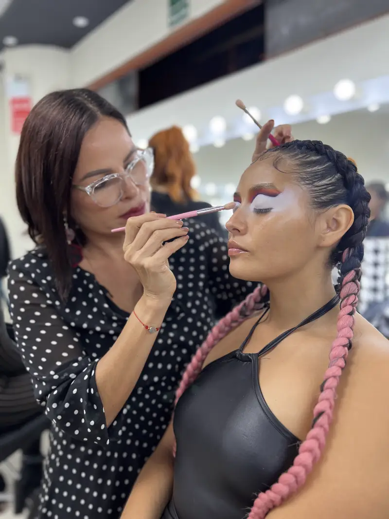 The Beauty School · Carrera Profesional
